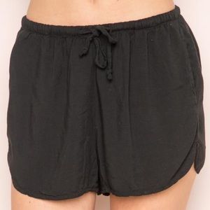 BRANDY MELVILLE EMMA SHORTS BLACK